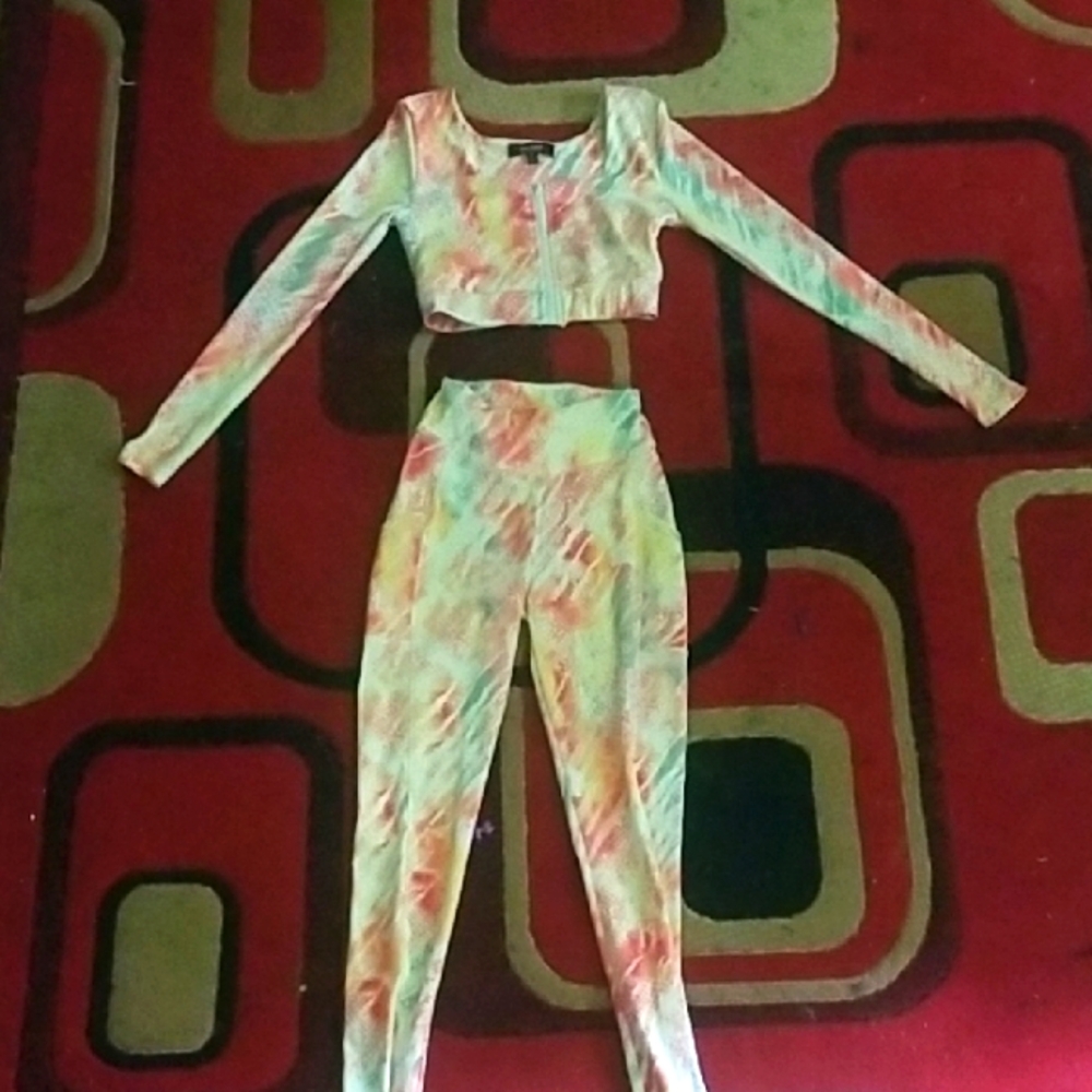 Colorful Tie-Dye Crop Top and Leggings Set